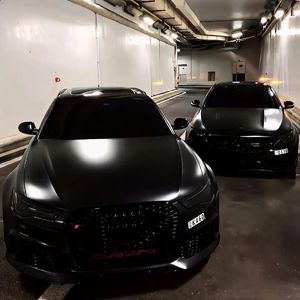 美女顺着丝袜往上摸视频大全
