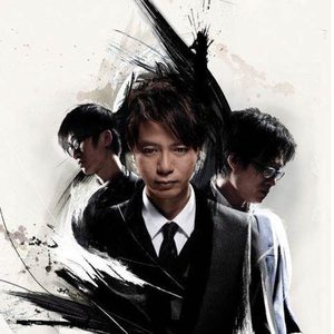 美女顺着丝袜往上摸视频大全
